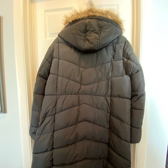 Women’s 3X Winter Coat with Hood - Picture 2 of 5